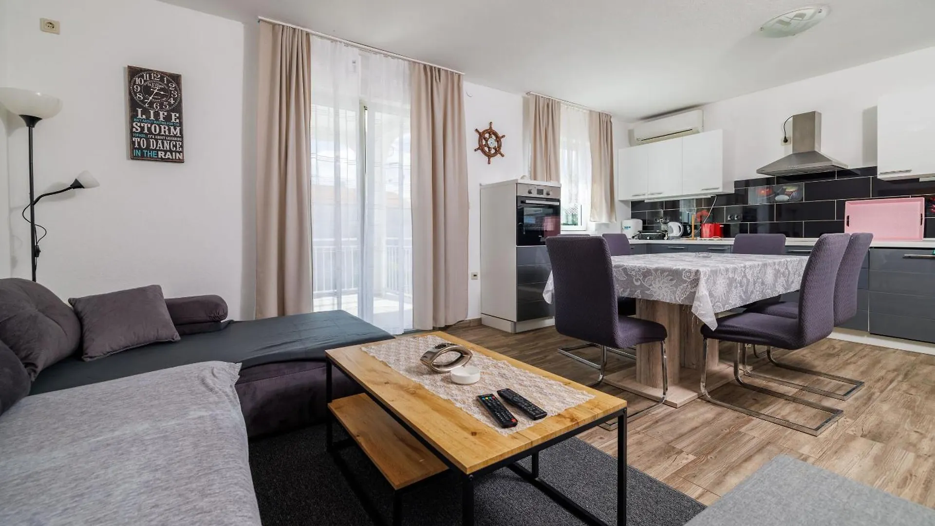 Tajci Apartment Jadranovo Chorwacja